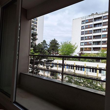 Chic Parisian Studio Retreat Bright Spacious And Secure Parking Zewnętrze zdjęcie