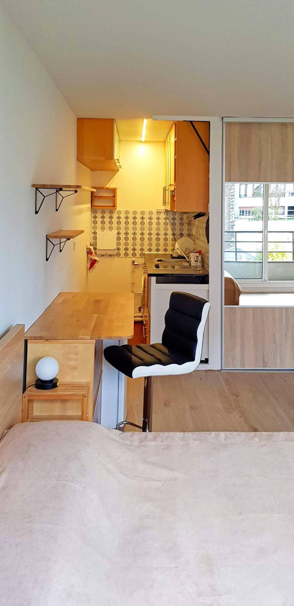 Chic Parisian Studio Retreat Bright Spacious And Secure Parking Zewnętrze zdjęcie