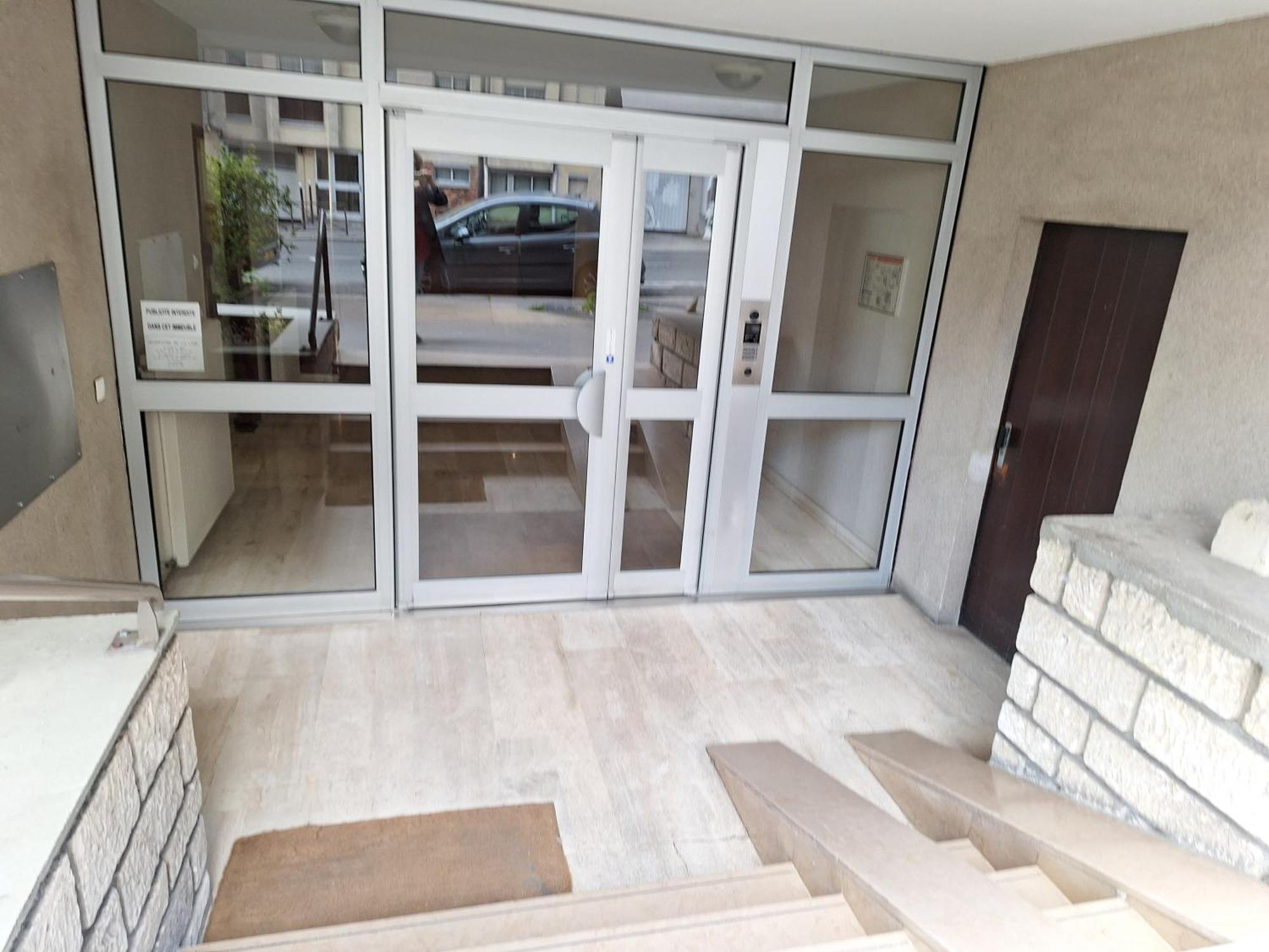 Chic Parisian Studio Retreat Bright Spacious And Secure Parking Zewnętrze zdjęcie