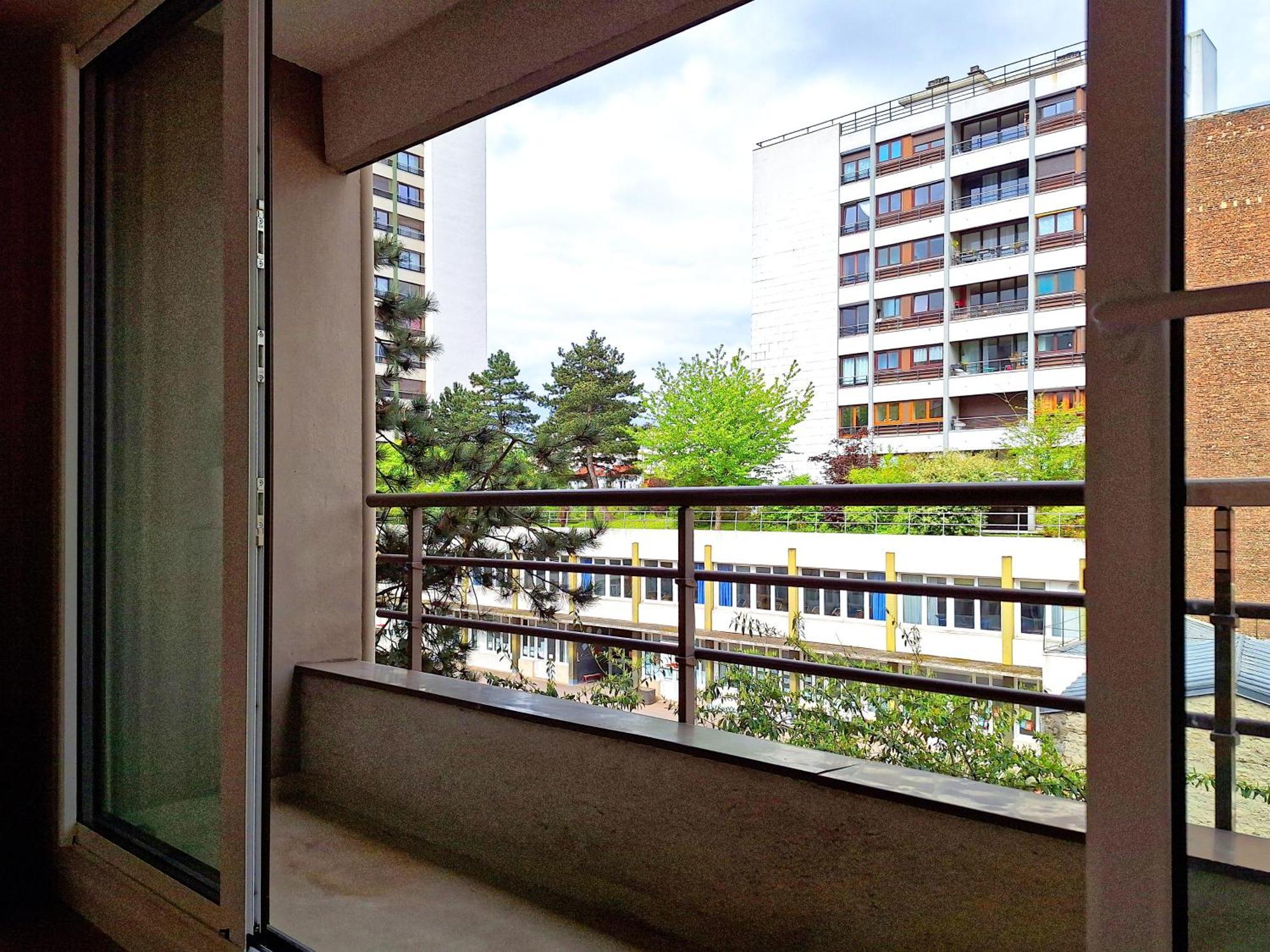 Chic Parisian Studio Retreat Bright Spacious And Secure Parking Zewnętrze zdjęcie